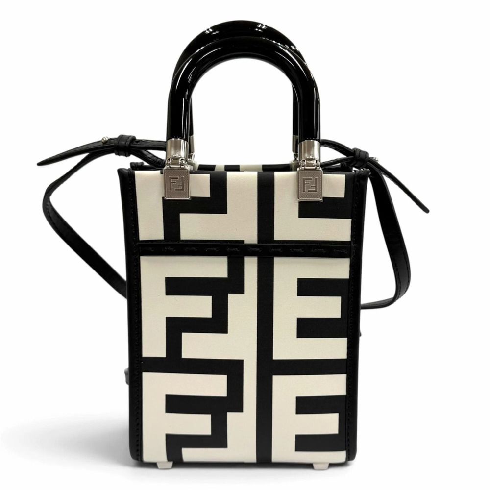 FENDI x MARC JACOBS Sunshine Shopper Small Leather 2-Way Handbag (White/Black...